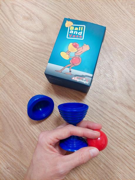 Magicka vaza s miznucou gulou, 10cm, 