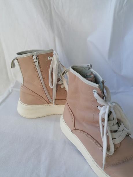 Celokoženné pudrovoružové topánky, baťa,36