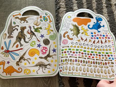 Batôžtek s dinosaurami (2013),