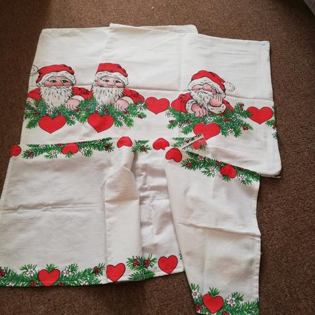 Vianočné návliečky a obrus, 