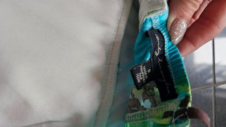 Kvalitné kvetované šaty, m