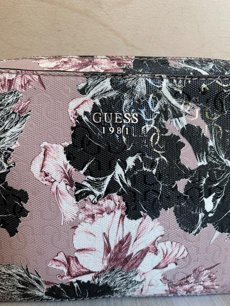 Crossbody kabelka guess, guess