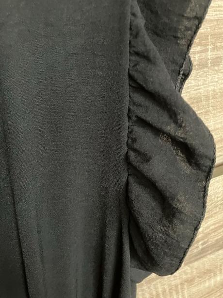 Predám nádherné čierne šaty, s/m, s