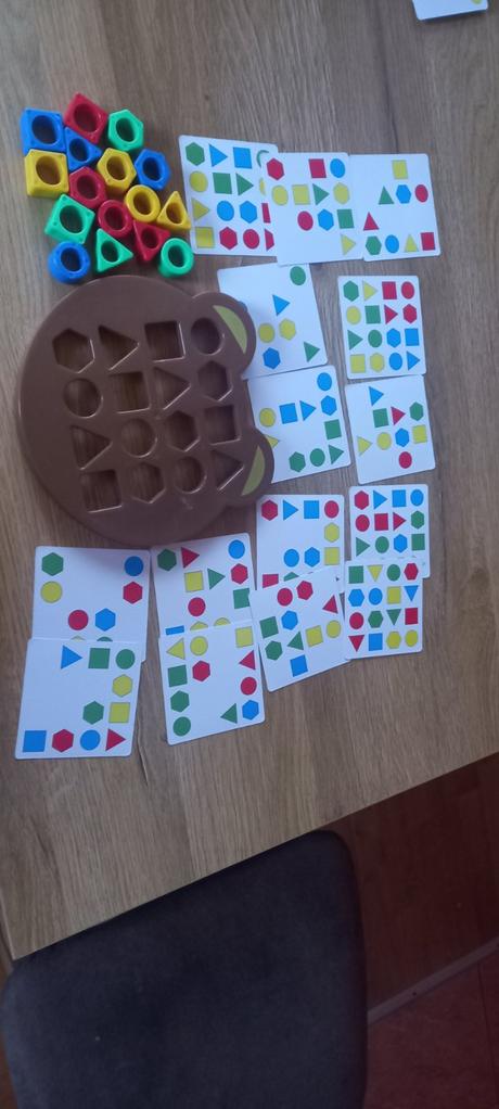 Hra na učenie farieb a tvarov, 