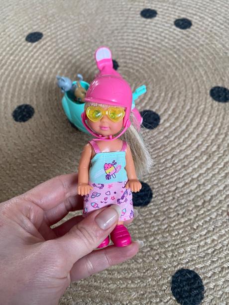 Simba-bábika evi s motorkou, 