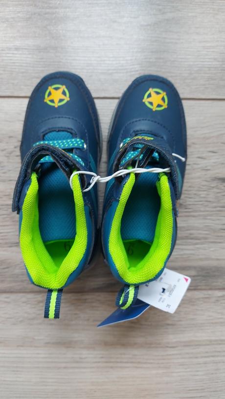 Woody buzz lightyear z ameriky, <17