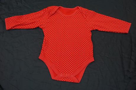 Body dlhy rukav 5 ks, jedno grati cena spolu 62/68, 62