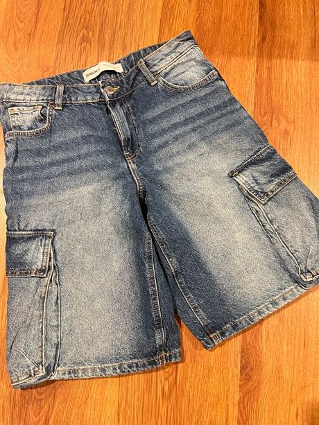 Rifľové kraťasy, bershka,34