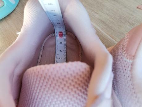 Ľahučké tenisky, sprandi,32