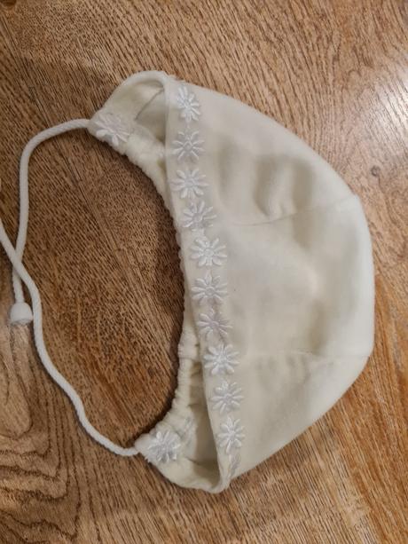 Krémový set, richelieu,56