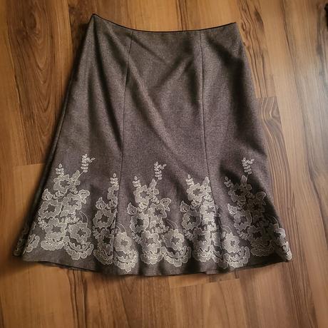 Sukňovy kostým v.44, 44