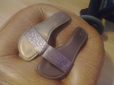 Slapky zlatohneda, 37