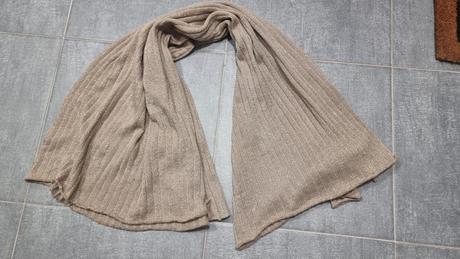 Sal so zlatou nitou,