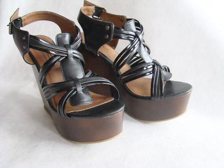 Nenosene les petit bombes  klinové sandále, 39