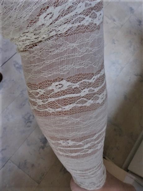 Luxusné krajkové nylonové legíny, l