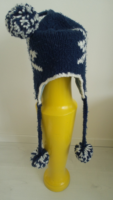 Trendy zimna ciapka modro-biela, loap,158