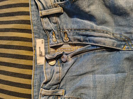 Skinny rifle s vysokým pásom, reserved,m