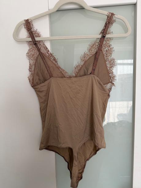 Čipkované body pieces, m