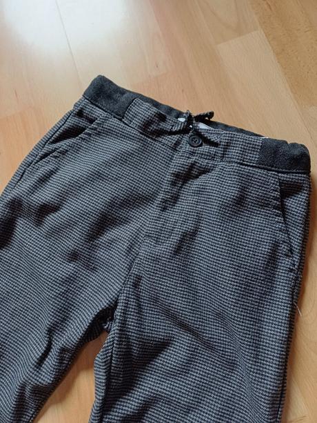 Teplé elegantnejšie nohavice, zara,134