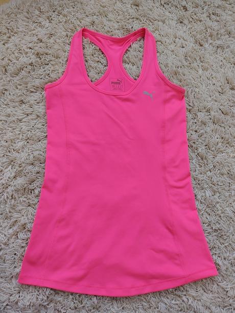 Neónovo ružové a čierne tielko na šport, puma,s