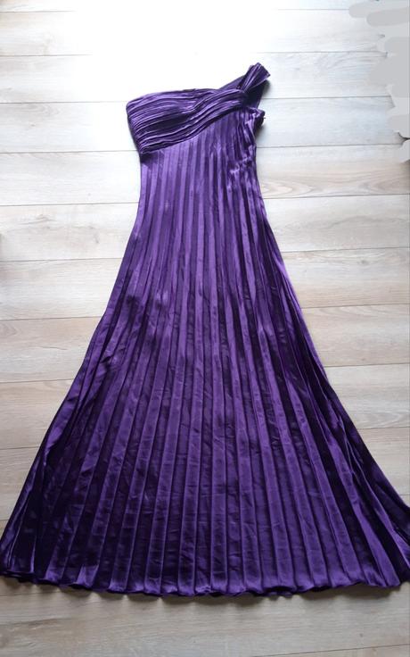 Spoločenské šaty, 36