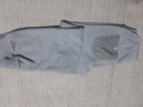 Chlapčenské tepláky, 128