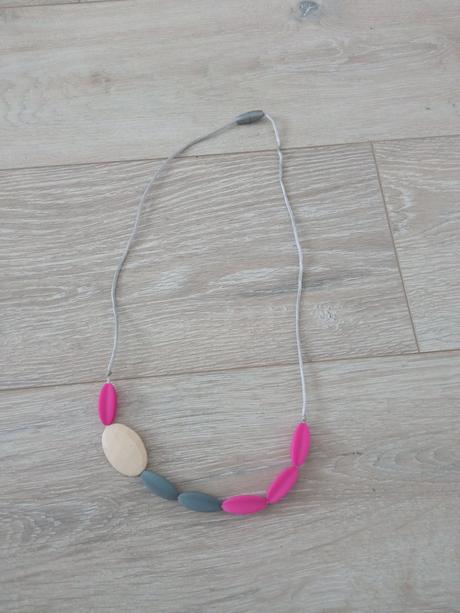 Náhrdelník na okusovanie, 