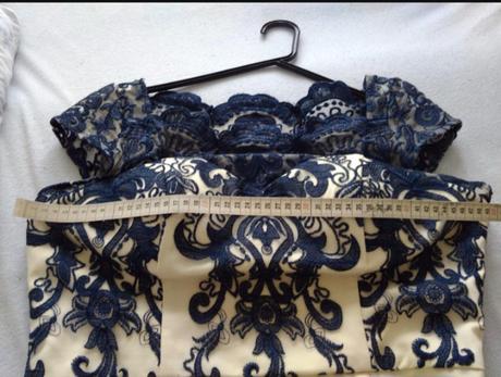 Púzdrové šaty značky  chi chi london, 44