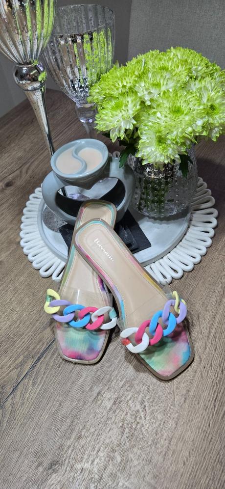 Farebné šľapky, 38