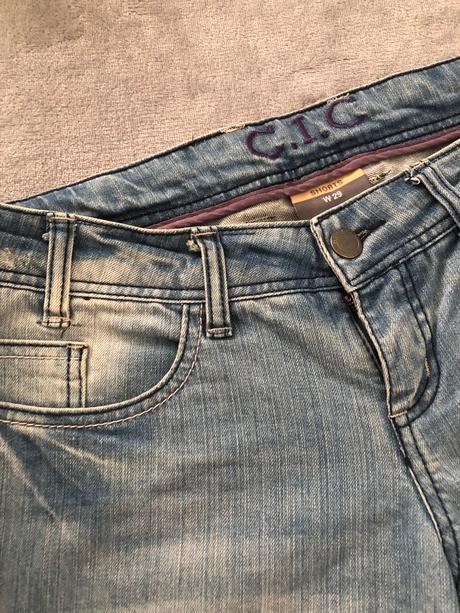 Panske riflove kratasy, 28