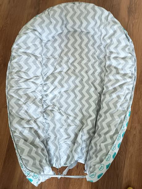 Obojstranné hniezdočko, 