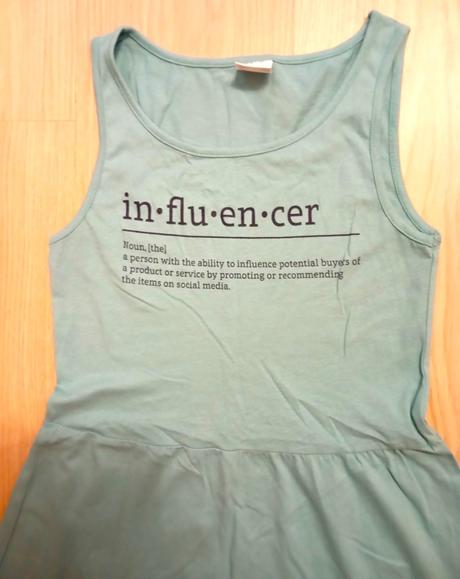 Dievčenské šaty v. 158/164, 158