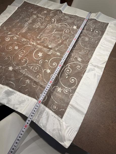 Vianočný obrus 80 krát 80 cm, 