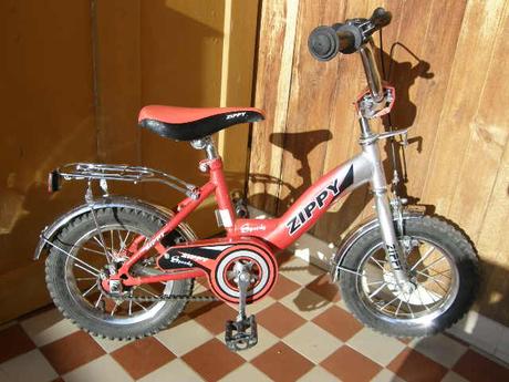 12" detský bicykel s pomocnými kolieskami, 12
