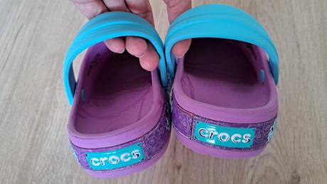 Crocs, crocs,33