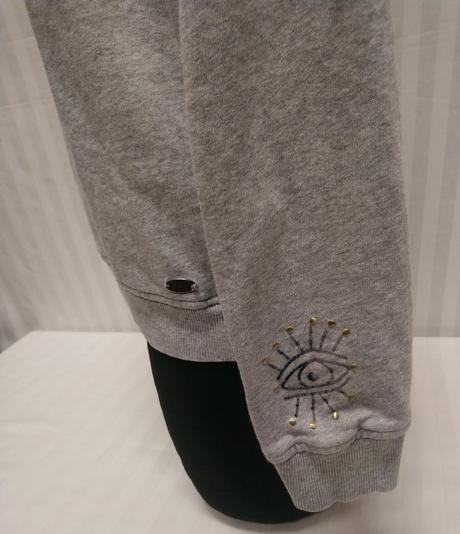 Sivá mikina s motívmi vpredu a na rukávoch, esprit, esprit,m