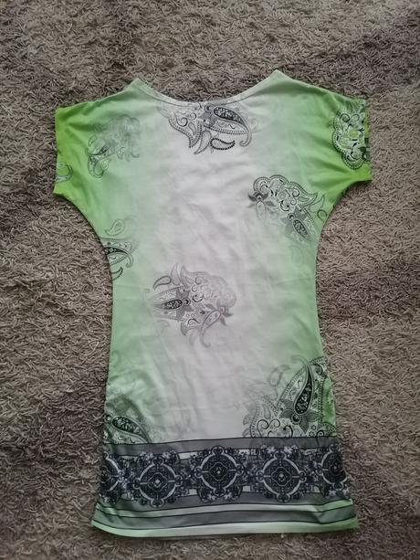 4x šaty v top stave, s