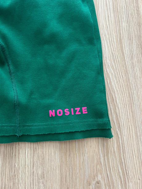Skvelé šortky českej značky nosize, pc 65 eur, m