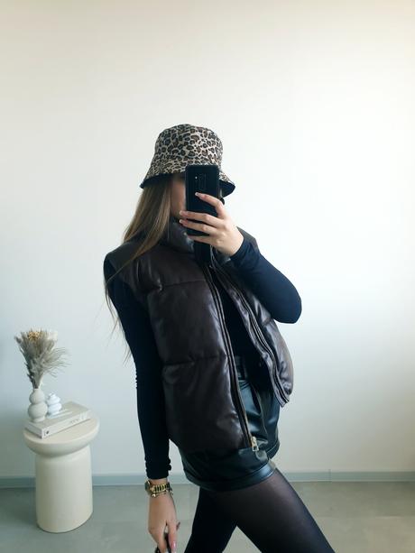 Koženková vesta, takko,46