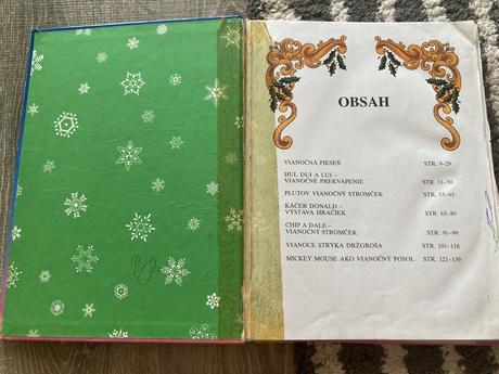 Veselé vianoce s mickey mousom a jeho priateľmi,