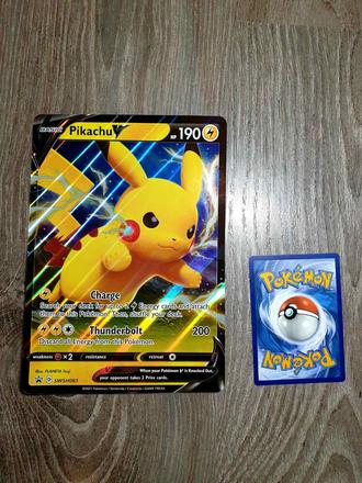 Pokemon pikachu v velka karta jumbo oversized, 