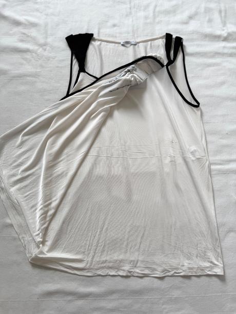 Elegantná blúzka top marella s 3d kvetmi, m