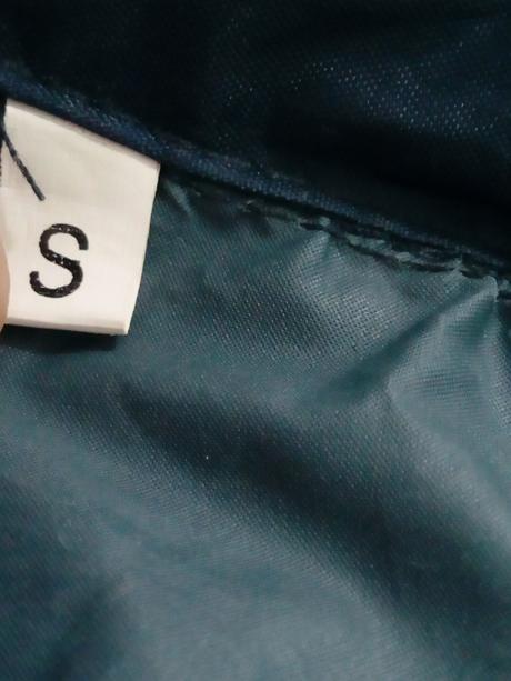 Nepremokavy kabát, s