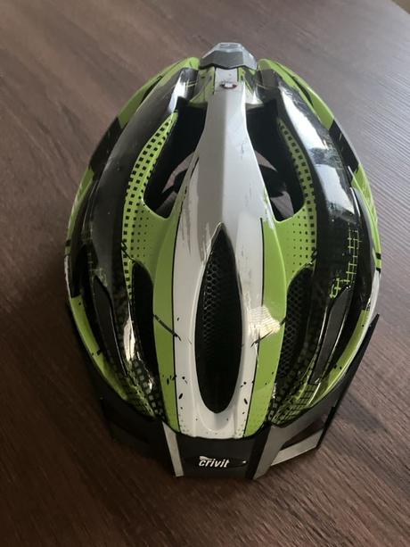 Predám detskú prilbu crivit, 49-54 cm, rukavice, 