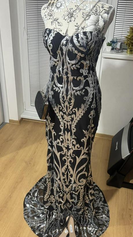 Nádherné spoločenské šaty, m