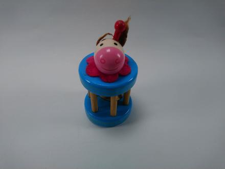 Drevený valec hrkálka modrá, 9 cm, 