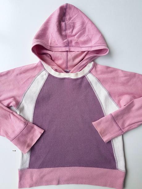 Tričko s kapucňou, 152