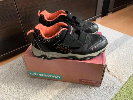 Tenisky, 35