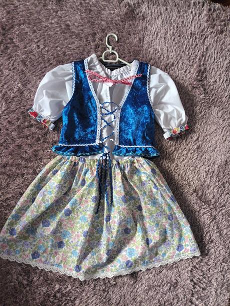 Dievčenský kroj 9-11rokov, 146