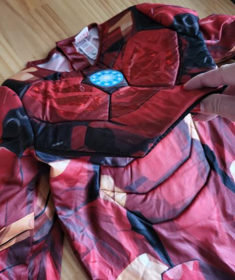 Karnevalový overal marvel iron man na 5-6 rokov, 